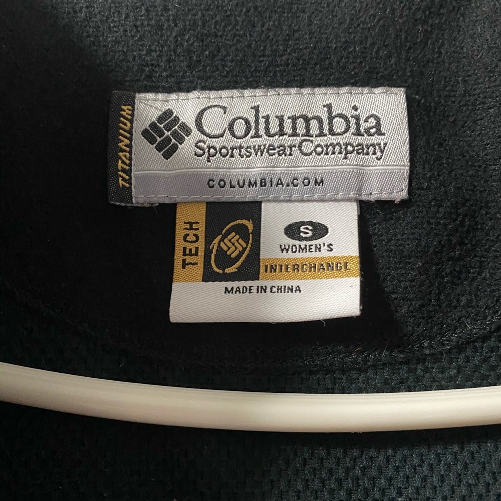 Woman’s jacket - Picture 4 of 4